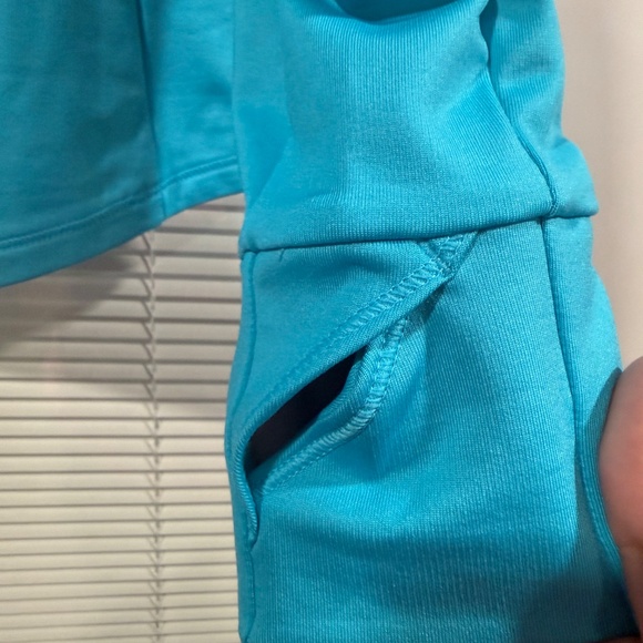 Women's Blue Under Armour half zip long sleeve shirt LARGE - Picture 8 of 10